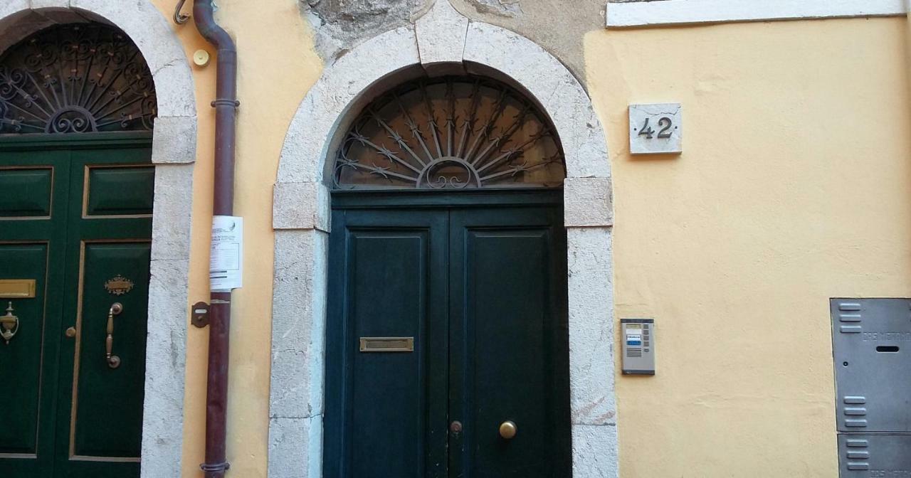 Taormina Rainbow House公寓 外观 照片